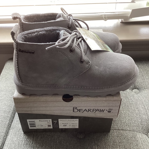 BEARPAW Skye Genuine Shearling Lined Suede Chukka Boot (Women) 7M - Picture 10 of 13